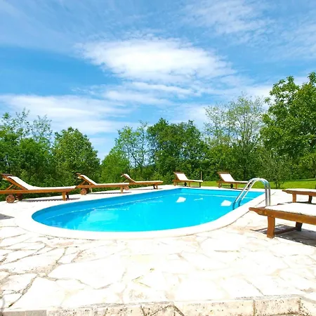 Mit Privatpool Fuer 12 Personen Ca 120 Qm In Jakovici, Istrien Binnenland Von Istrien
